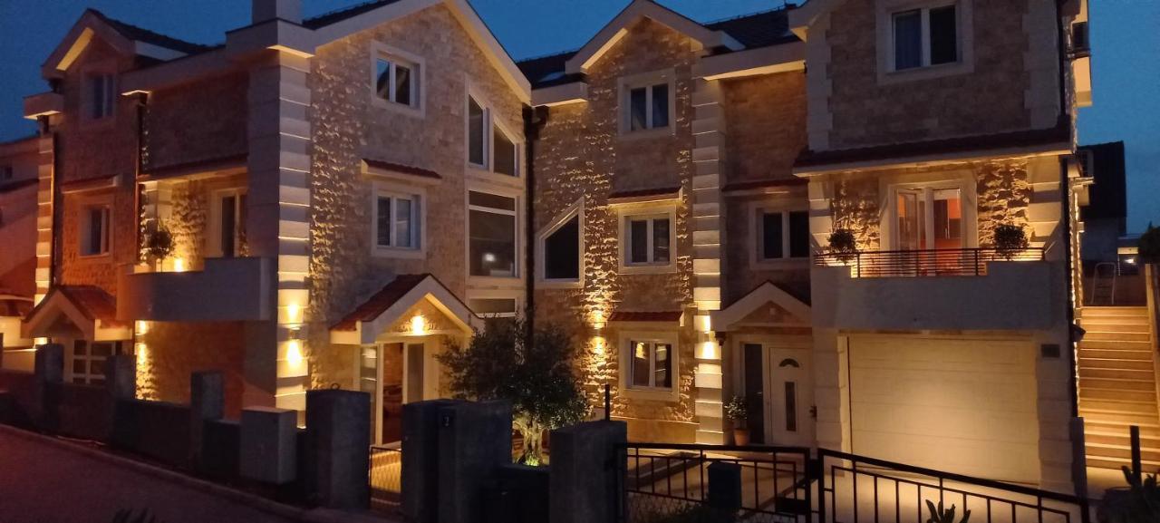 42° North Apartments Tivat Eksteriør bilde