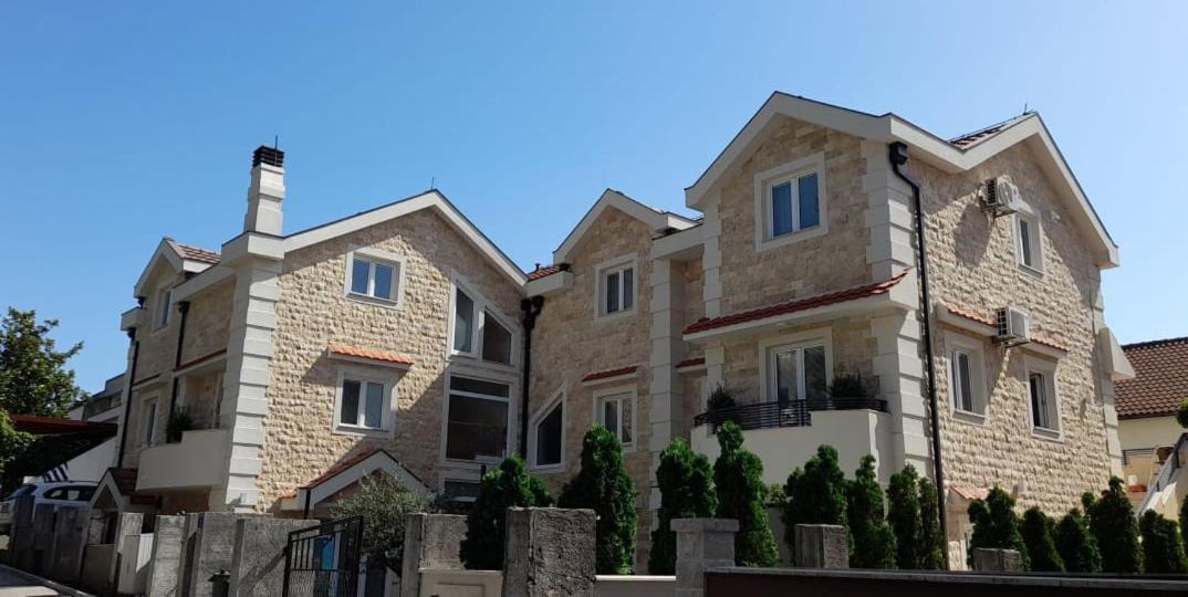 42° North Apartments Tivat Eksteriør bilde