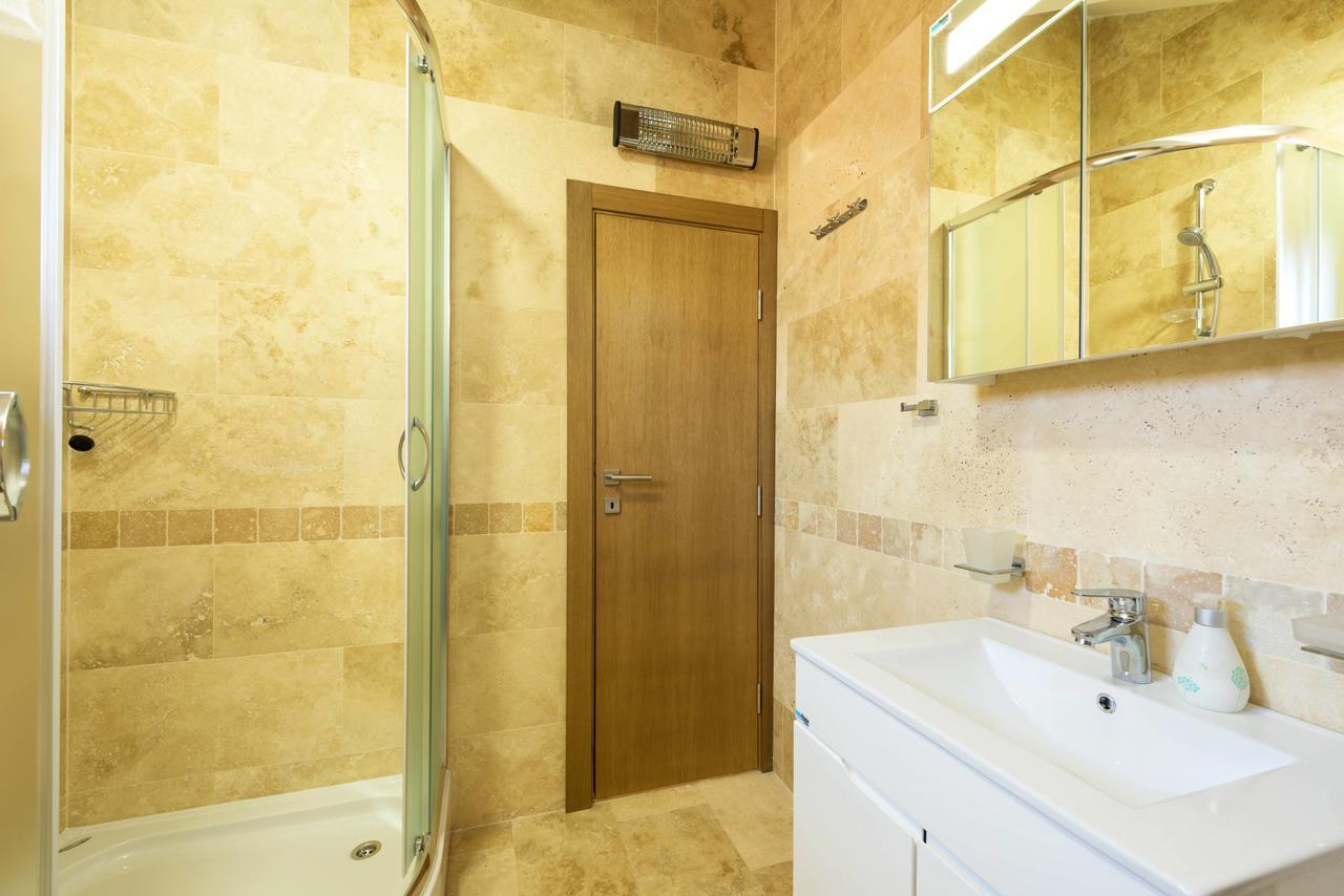 42° North Apartments Tivat Eksteriør bilde